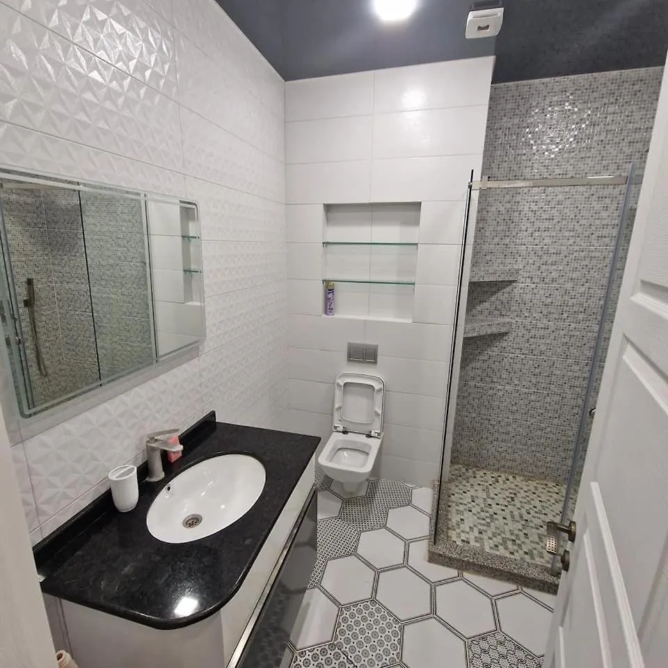 Billionaire Apartament Batumi 0*,